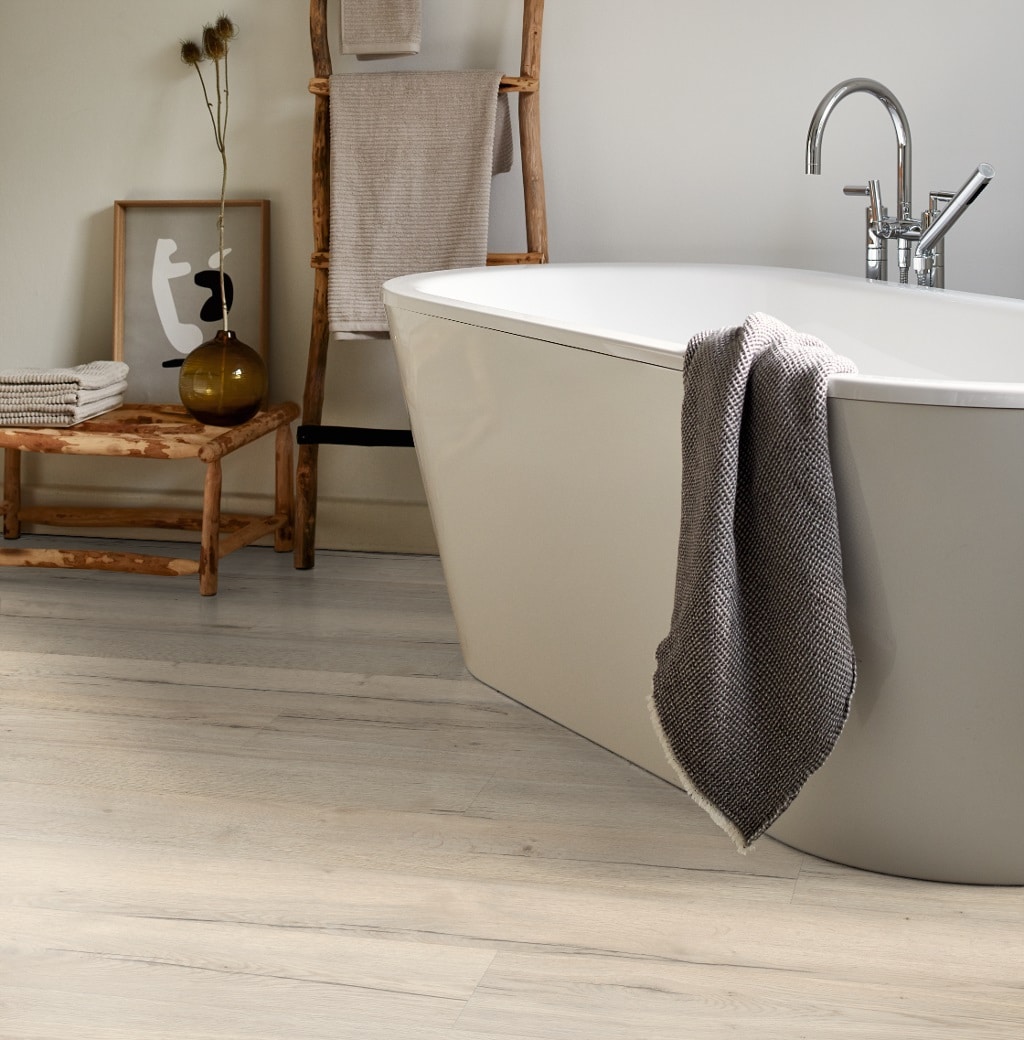 EDF144 Dub Halifax bílý